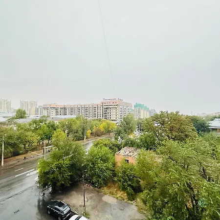 Cozy Oasis Apartments Almaty Exterior photo